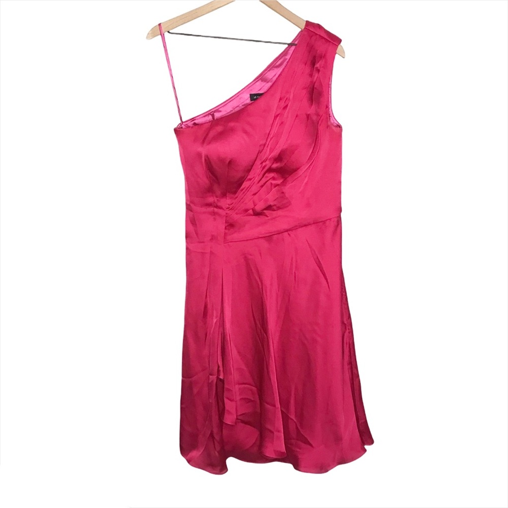 NWT NEW Le Chateau One Shoulder Dress in Pink M